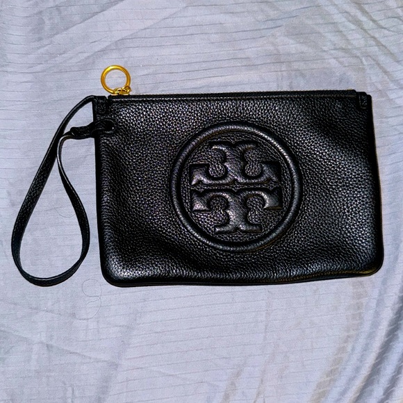 Tory Burch Handbags - Tory Burch Black Wristlet